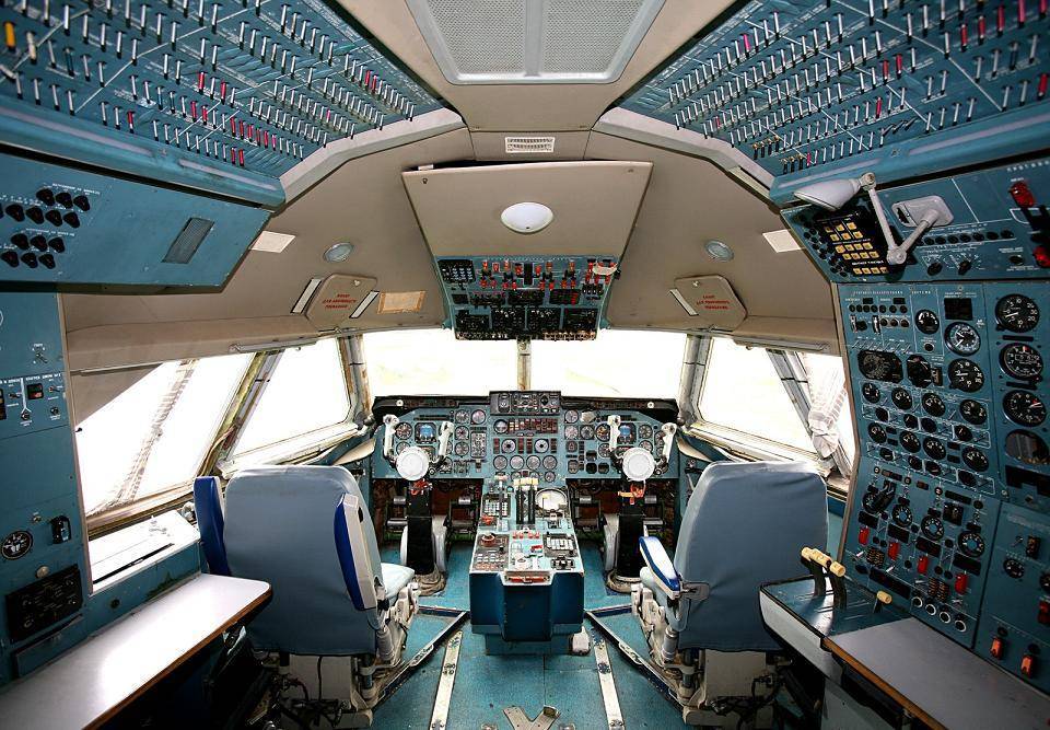 Ил-86 — первый в истории ссср широкофюзеляжный авиалайнер для пассажирских перевозок