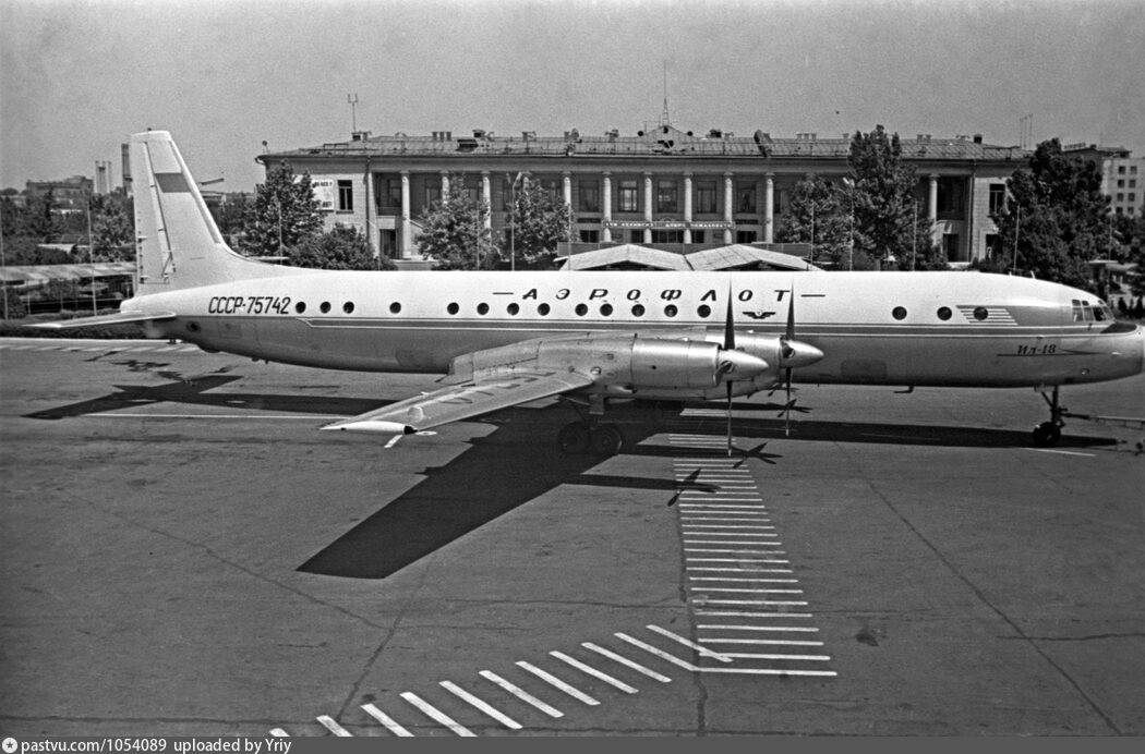 Самолет «ил-18»: характеристики, фото салона и отзывы пассажиров