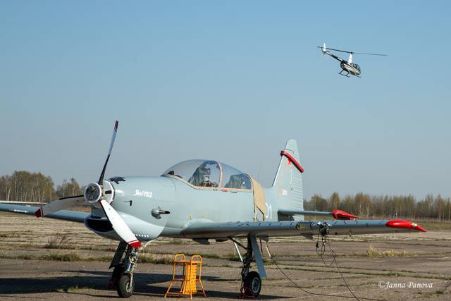 Як-152, технические характеристики учебно-тренировочного самолета, стоимость машины, кабина и двигатель, полет и посадка, история появления