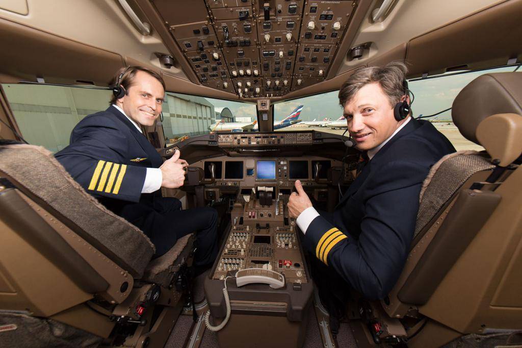 Как стать пилотом гражданской авиации в россии?
