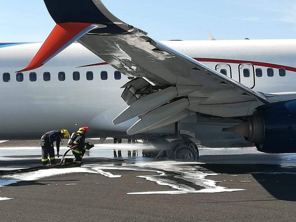 Аварийные посадки пассажирских самолетов: видео экстренных приземлений, правила безопасности
