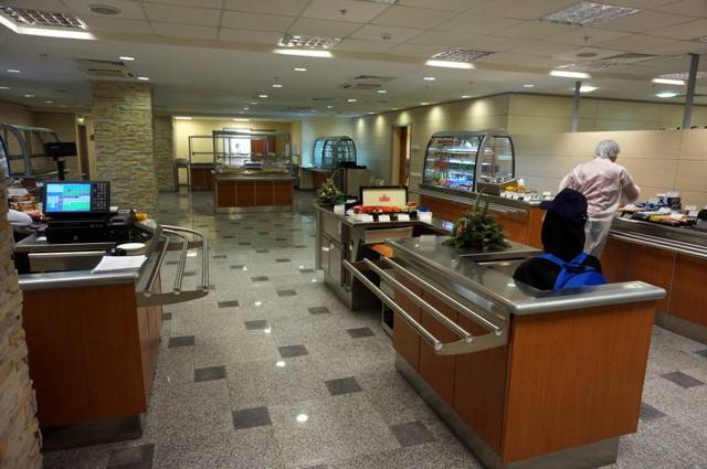 Где в аэропорту шереметьево можно недорого поесть: список кафе и ресторанов