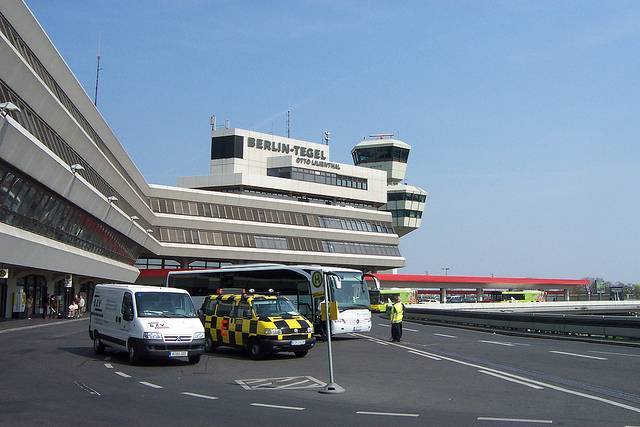 Такси и трансфер из аэропортов берлина тегель и шенефельд. цены 2021