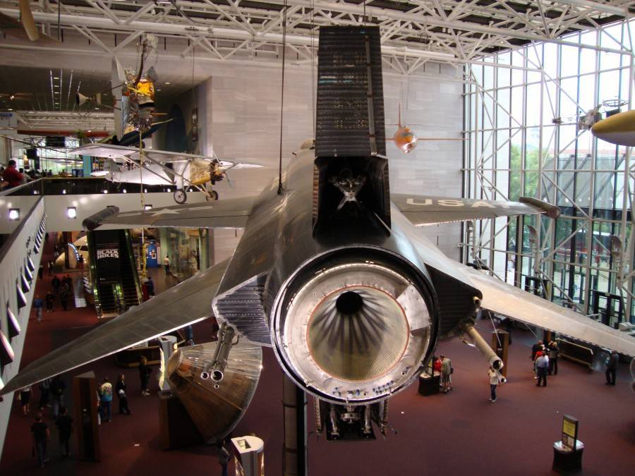 Национальный музей авиации и космонавтики - national air and space museum