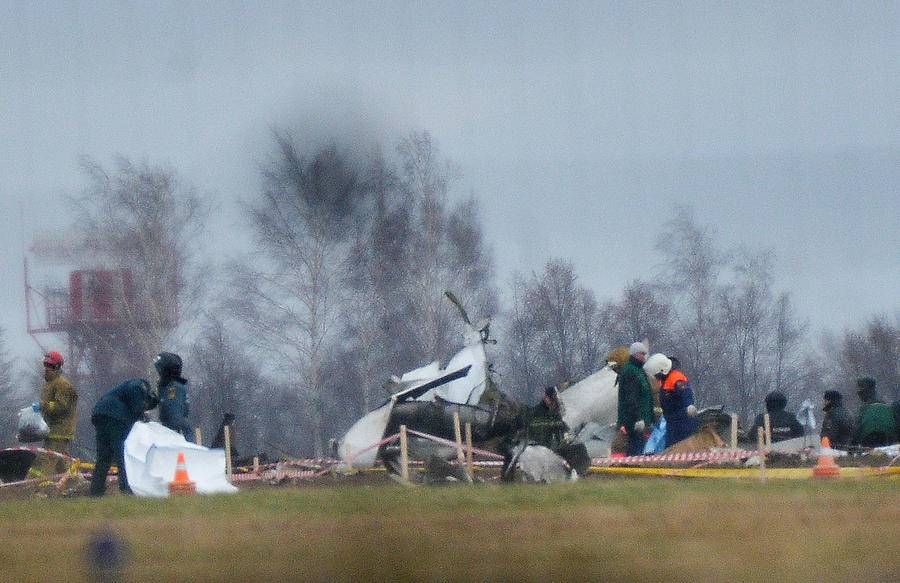 «будем бороться»: как спасают пострадавших при крушении самолета под мензелинском