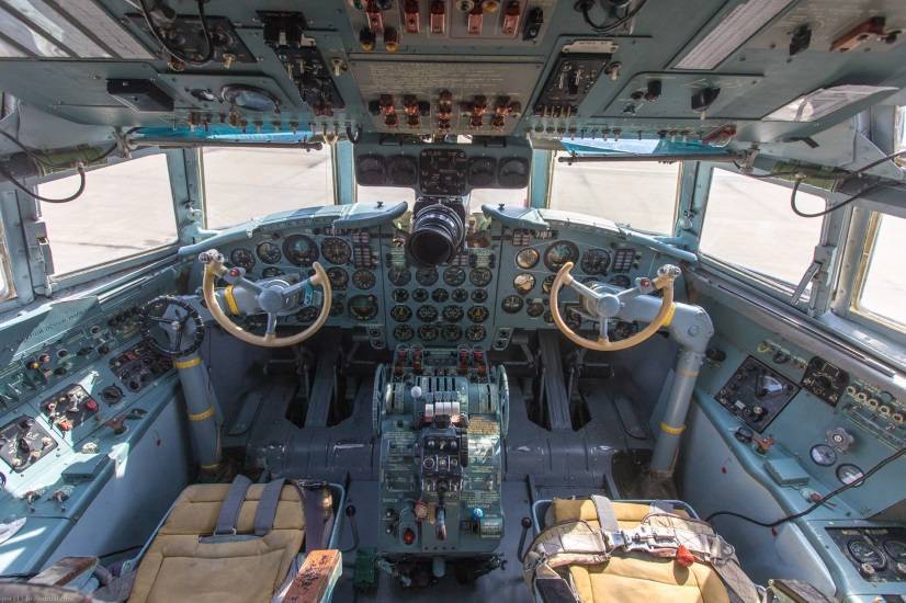 Самолет "ил-18": характеристики, фото салона и отзывы пассажиров