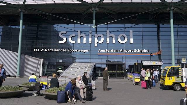 Как добраться из аэропорта схипхол в центр амстердама самостоятельно