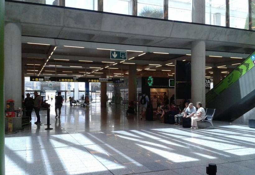 Аэропорт пальма-де-майорка, майорка (испания): история, фото, как добраться, адрес
на карте и время работы в 2021 - 2022