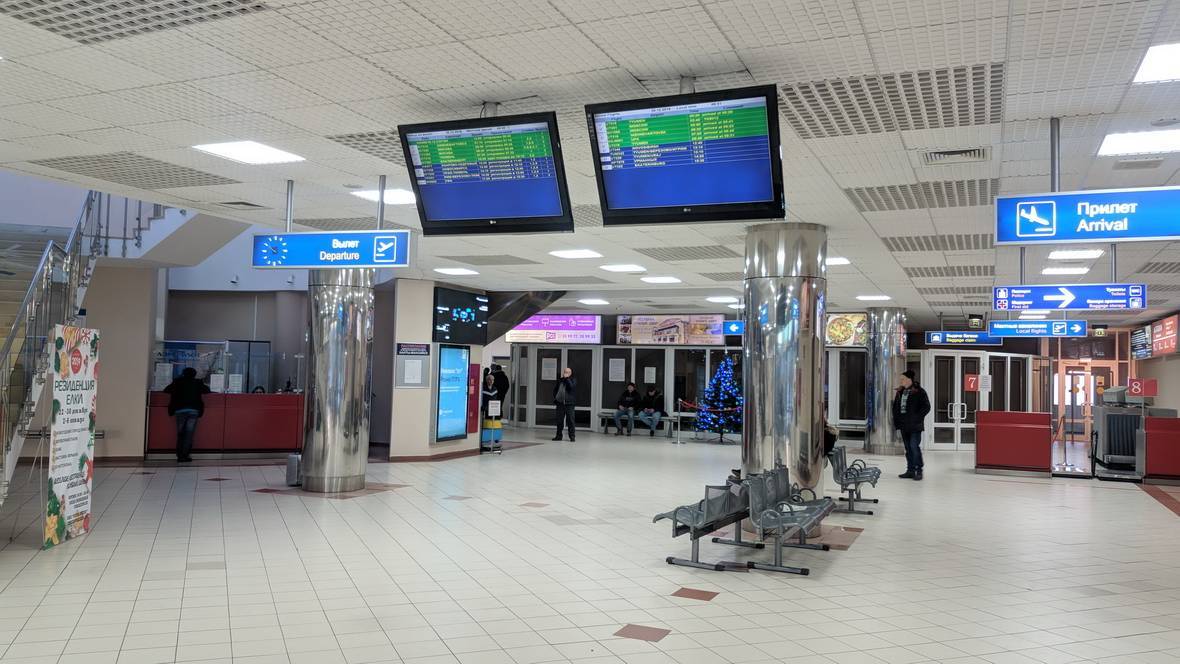 Международный аэропорт ханты-мансийска: описание, контакты, фото и другая справочная информация