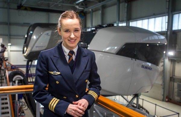 Как 23-летняя девушка стала пилотом "аэрофлота" :: общество :: дни.ру
