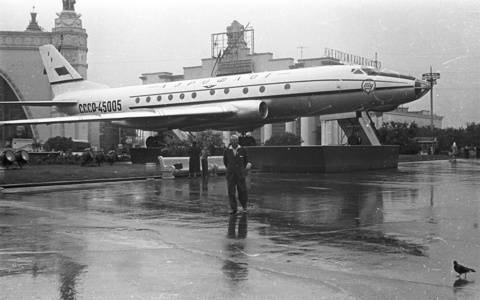 Посадка ту-124 на неву