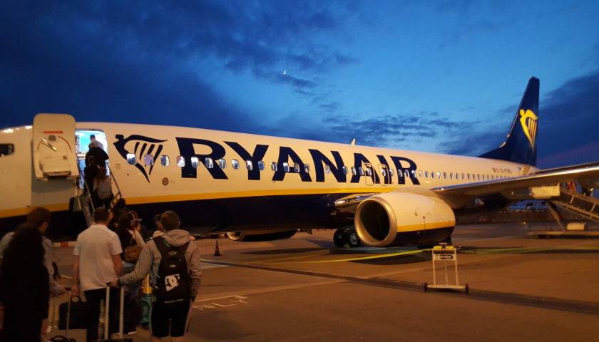 Ryanair (рейнэйр): обзор авиакомпании-лоукостера, официальный сайт ирландских авиалиний и его аналог на русском языке, стоимость авиабилетов
