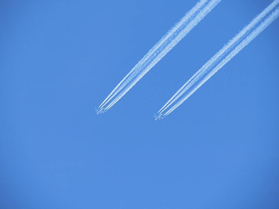 Как называется след от самолета в небе — как называется след от самолета в небе — новости туризма