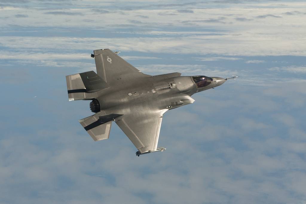 F-35: самолёт, истребитель, lightning ii, сильнейший в мире, технические характеристики, вертикальный взлёт