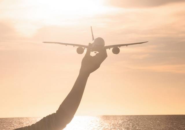 У чему снится взлетать на самолете, управлять самолетом? толкование снов