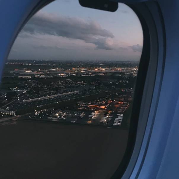 Вид из самолета: из кабины пилота и окна (иллюминатора)