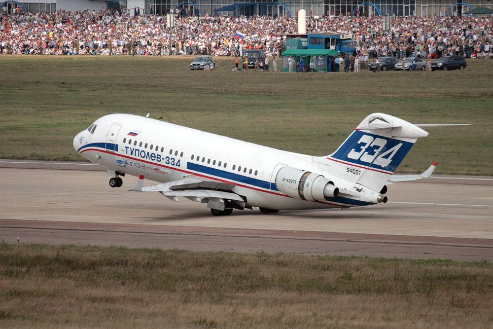 Ту-334 - российский ближнемагистральный пассажирский самолёт
ту-334 - российский ближнемагистральный пассажирский самолёт