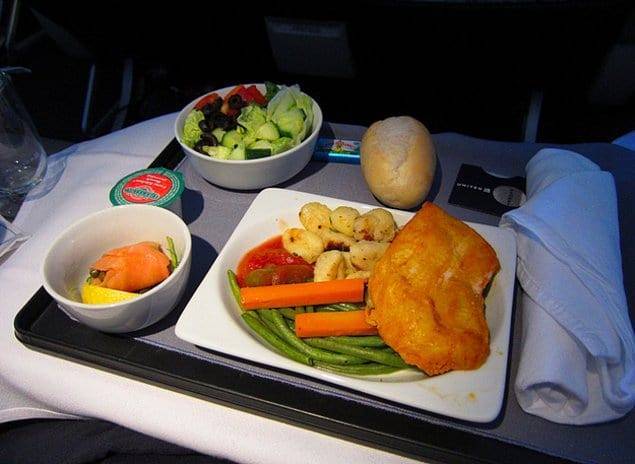 Продукты в самолете: какую еду можно брать в ручную кладь и багаж. инструкция на туристер.ру