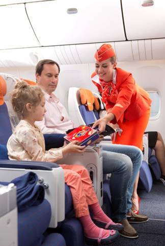 Сопровождение детей в самолете : до какого возраста оно требуется
