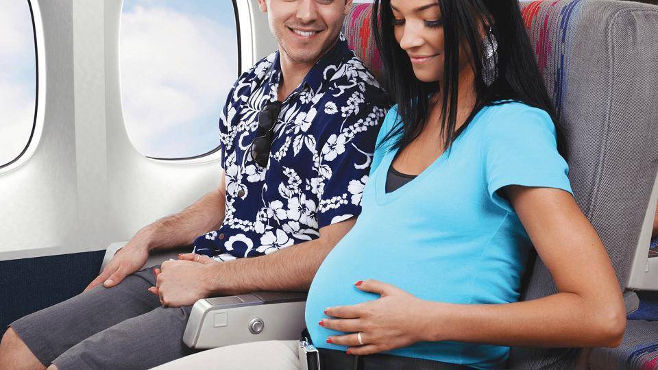 Можно ли беременным женщинам летать на самолете? перелет беременных на самолете: правила