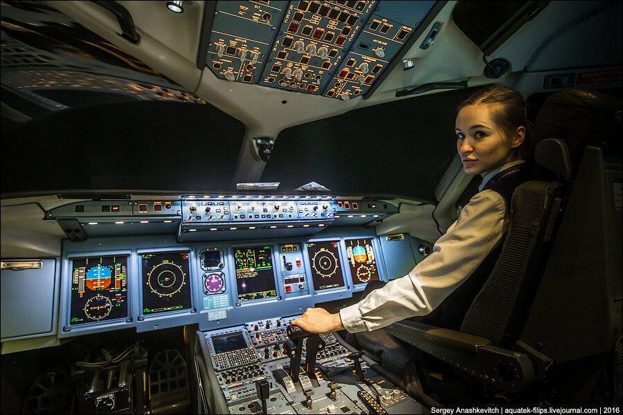 «все молодые летчики в россии хотят работать в «аэрофлоте» | статьи | известия