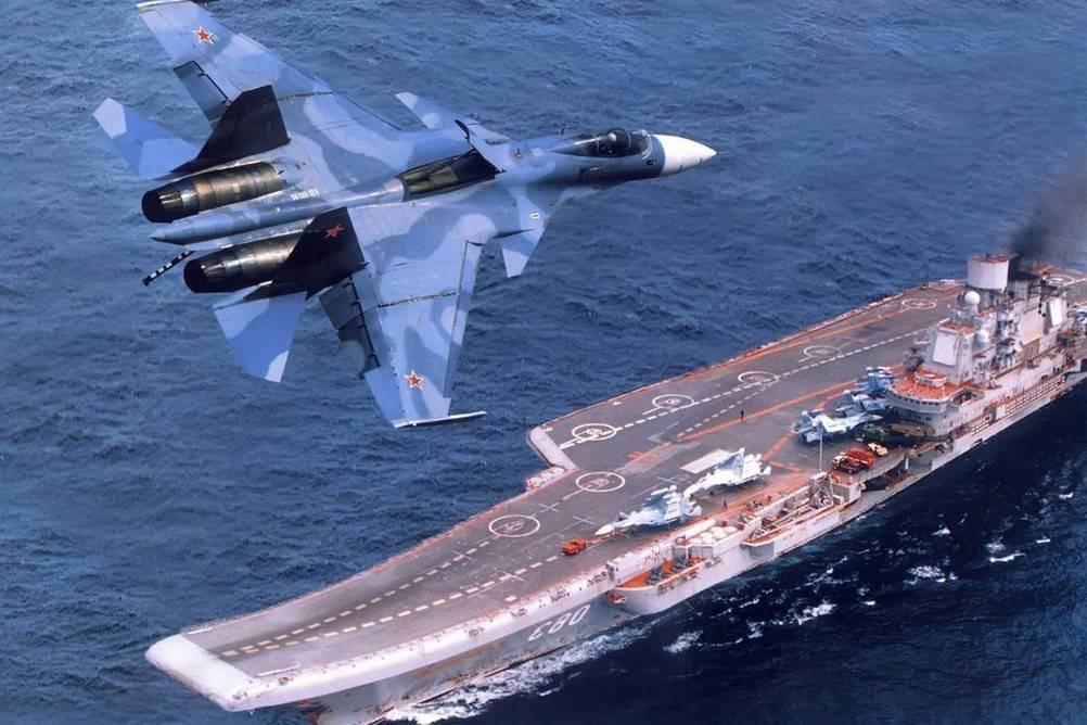 «70 тонн упало на палубу»: что известно об инциденте при спуске на воду авианосца «адмирал кузнецов»