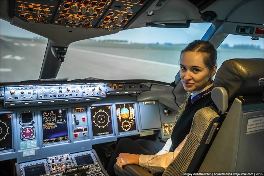 Может ли женщина стать пилотом самолета в России