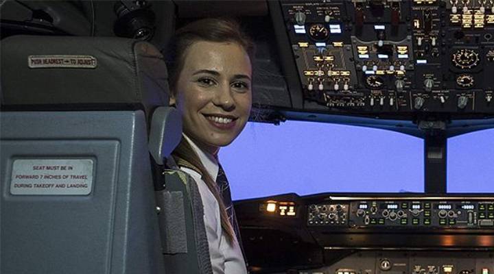 Почему в гражданской авиации так мало женщин-пилотов