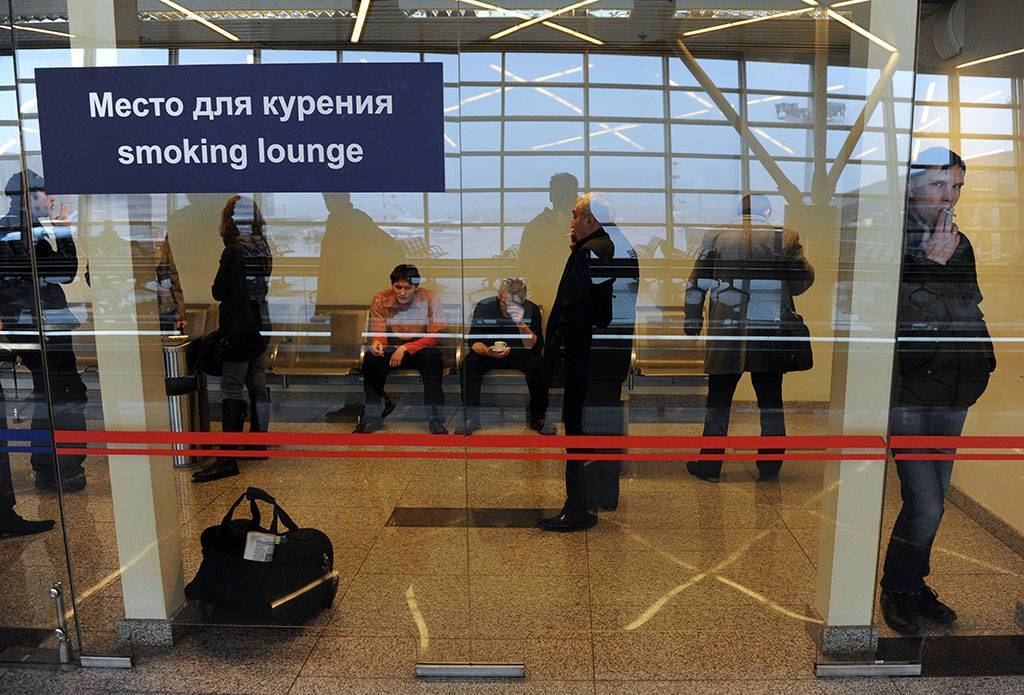 Где можно курить в аэропортах домодедово, внуково и шереметьево?