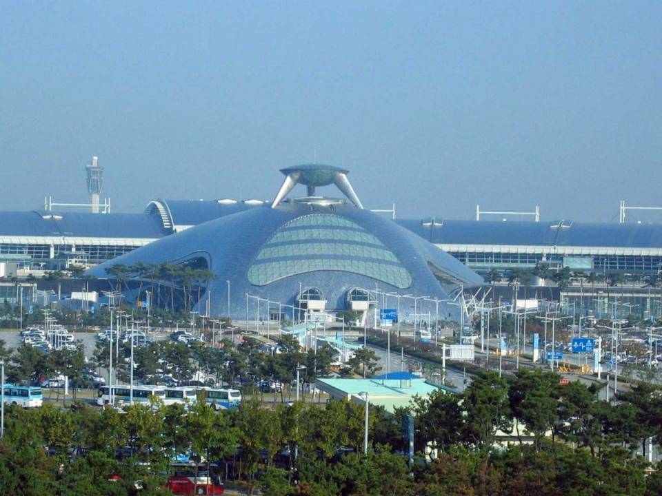 Лучшие аэропорты мира: десять самых современных терминалов на планете, удобства на территории аэровокзалов