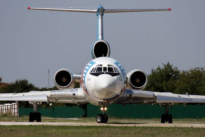 Самолет ту-154: фото салона и технические характеристики