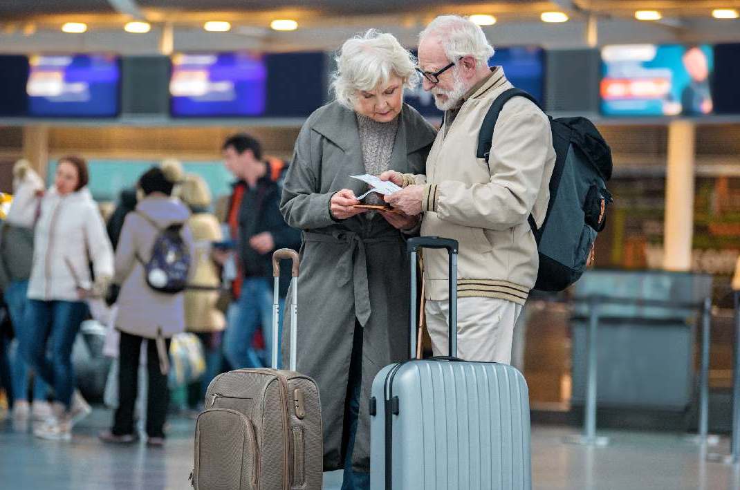 Льготы на авиабилеты пенсионерам старше 60 лет - полный перечень