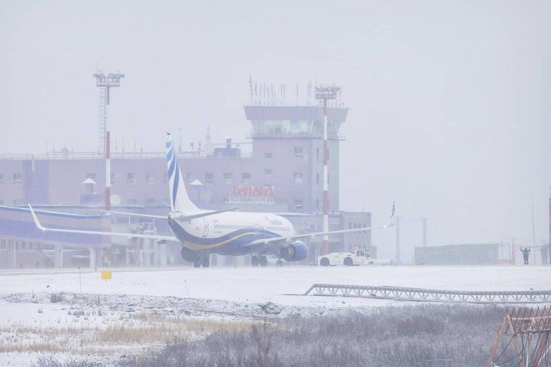 Строго по расписанию. обновлённый аэропорт норильска принял первые самолеты