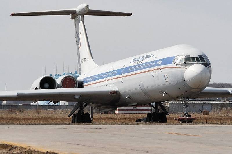 Самолет ил-62