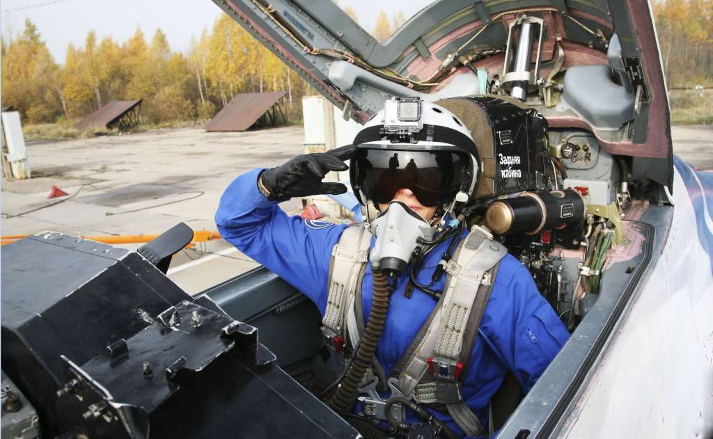 «многофункциональная машина»: на что способен модернизированный российский истребитель миг-31бм