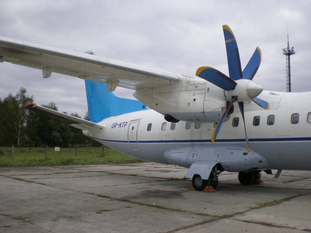 Самолет ан-140: фото, характеристики - туристический портал