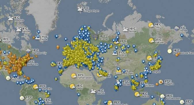 Сколько самолетов сейчас в небе находится одновременно и летает в мире за день