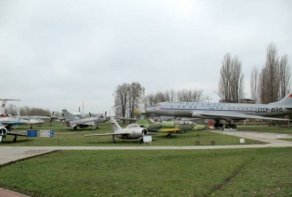 Государственный музей авиации украины -  ukraine state aviation museum