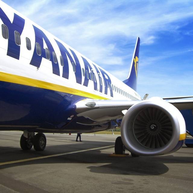 Нормы и правила перевозки вещей в авиакомпании «ryanair»: ручная кладь и багаж, новые требования