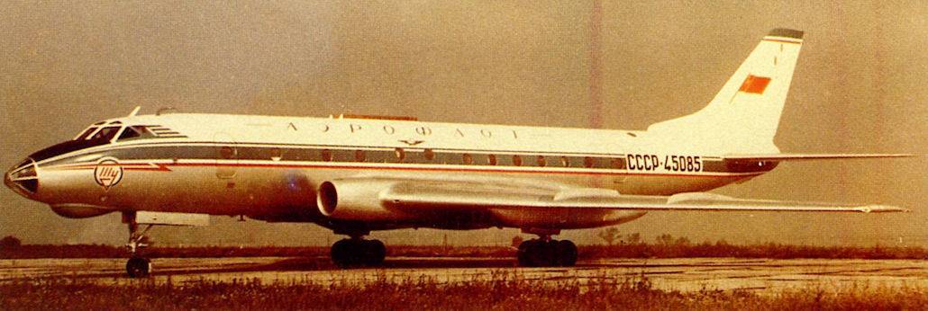 Самолет Ту-244