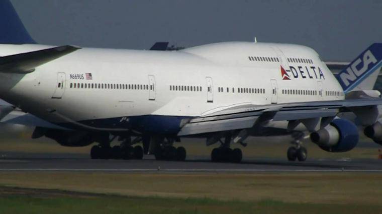Боинг 747: модификации, характеристики двухэтажного самолета, расход топлива, вместимость, скорость, вес