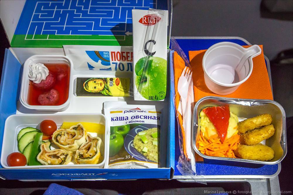 Детское питание в самолете: правила авиа перевозчиков