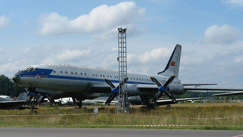«этот самолёт не должен долететь!»: зачем американцы пытались устроить катастрофу ту-114 - русская семерка