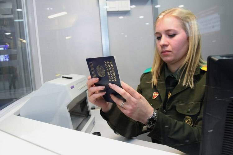 Паспортный контроль в аэропорту - прохождение, что проверяют, как пройти быстро