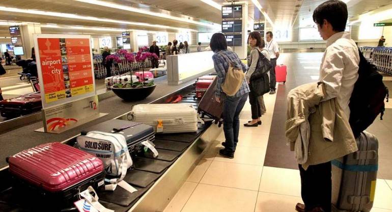 Как найти и вернуть свой багаж, который потеряла авиакомпания при перелете, в конечной или пересадочной точке
