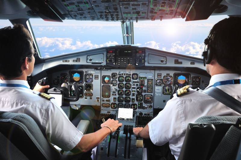 Как стать гражданским пилотом?