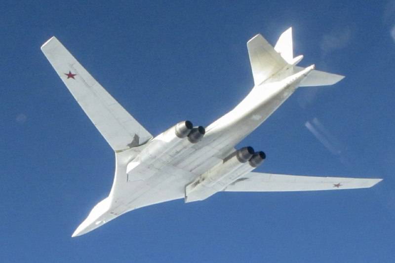 Самолет белый лебедь (дальний стратегический бомбардировщик ту-160), технические характеристики, дальность полета без дозаправки, сколько на вооружении россии