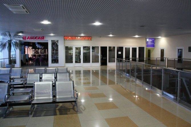 Международный аэропорт астрахани: основная информация, контакты, описание и фото. как добраться?