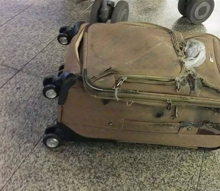 Что делать, если в аэропорту сломали чемодан