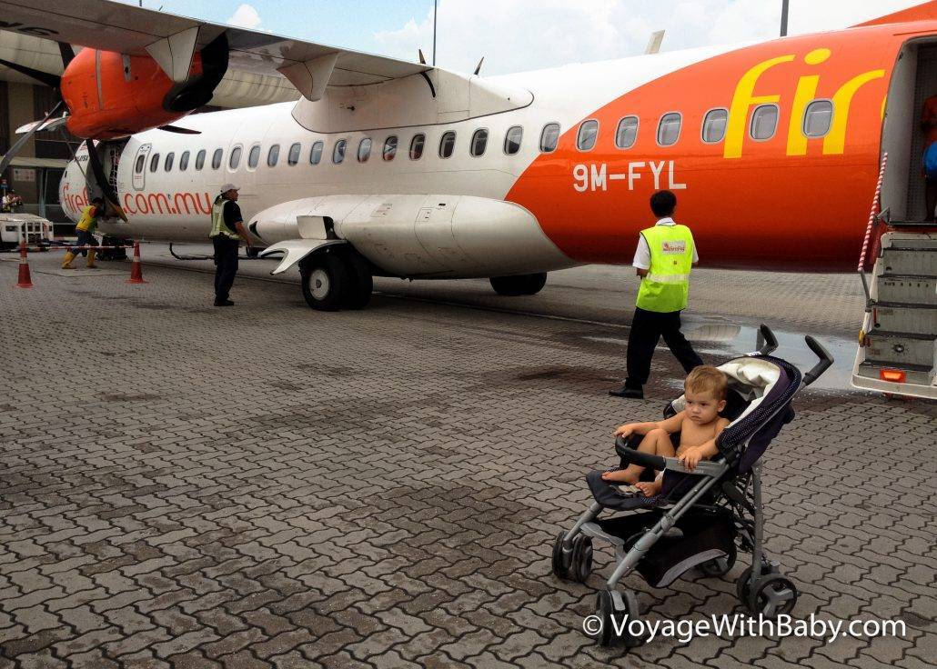 Перелет с годовалым ребенком: с какими проблемами можно столкнуться в полёте. как подготовиться и что взять с собой в самолёт.